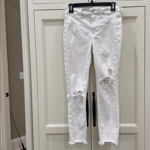American Eagle Hi-Rise Jegging Crop White Distressed Jeans Womens Size 8 raw hem